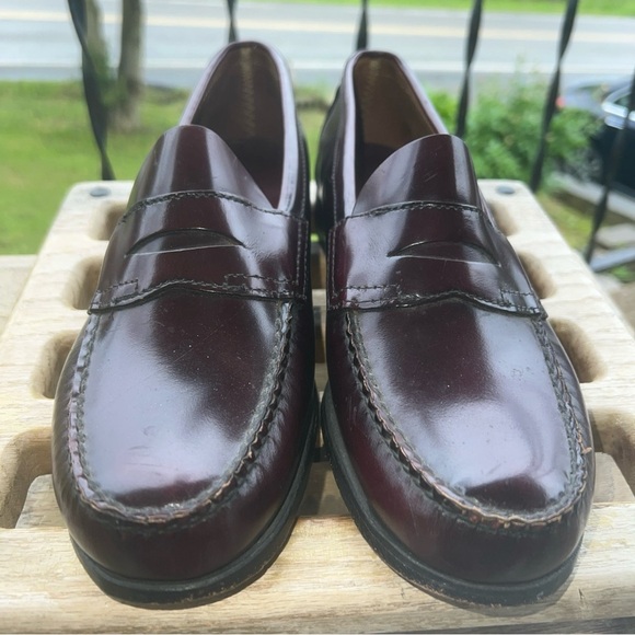 GH Bass & Co Penny Loafers Mens 9.5M Weejuns Wine Genuine Leather Shoes Slip-On - Picture 3 of 11